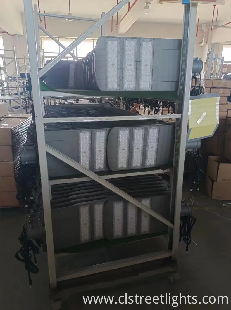 Light Messenger Solar LED Street Light Manufacturers Road Light Solar Panel Split Lamp Outdoor 30W 40W 50W 60W All in Two Solar Street Light Factory Price